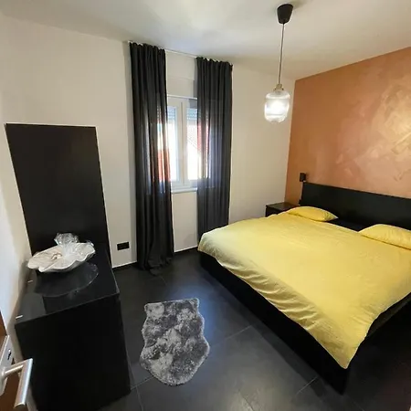 Pjerina Apartment *